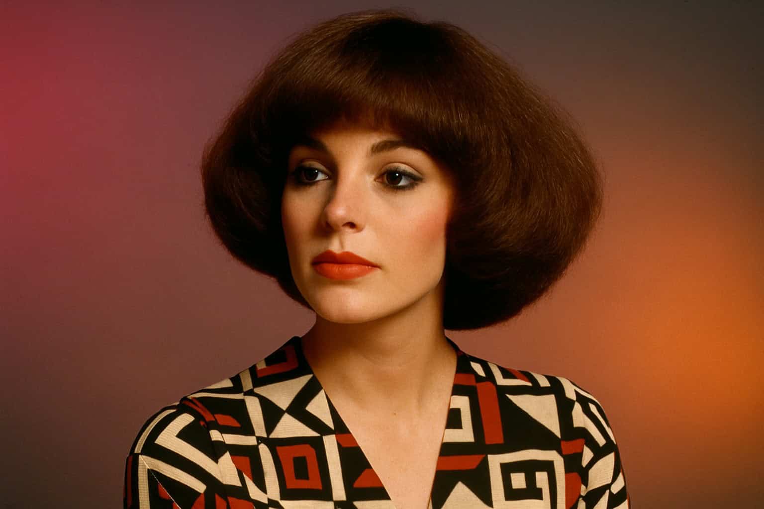 Retro Hairstyles from the '70s That Are Somehow Trendy Again 10 60s retro hairstyles 8