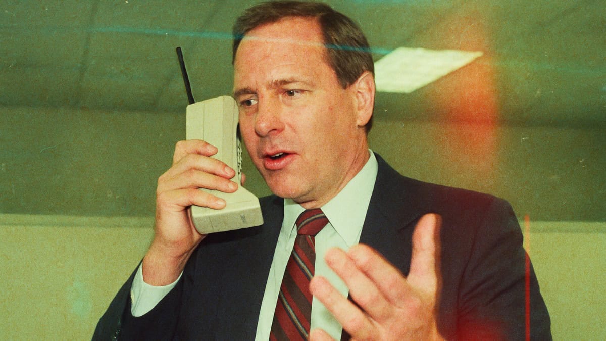 Tech Gadgets That Were Mind-Blowing in the '80s 10 80s mind blowing Tech Gadgets 5