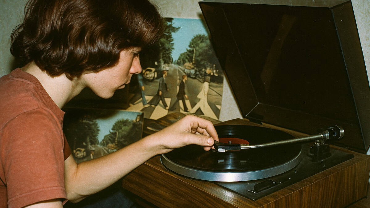 How Kids Spent Their Very First Paycheck 2 A vintage record player, representing childhood nostalgia that confounds modern children.