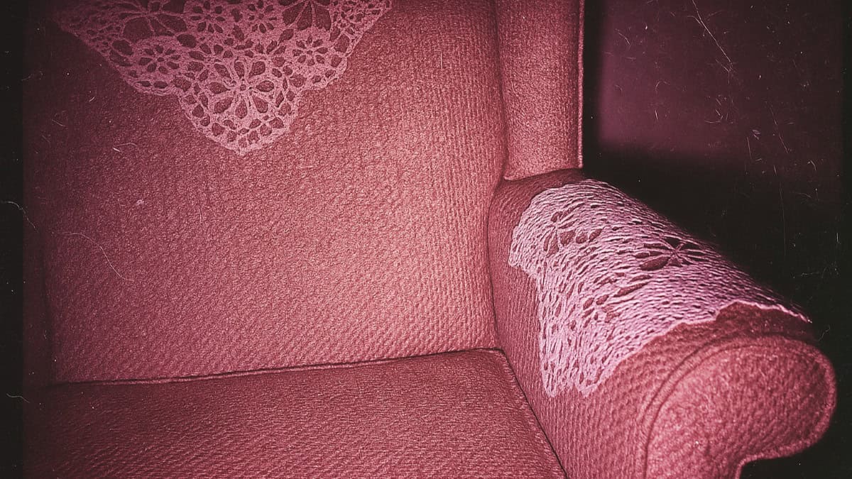 What Every 1950s Living Room Looked Like 13 50s family living room items 9