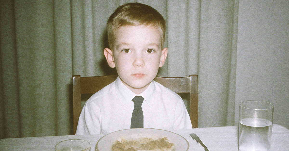 15 Forgotten Manners That Made People Actually Like Each Other 6 Image depicting outdated dinner table rules, highlighting "Children Should Be Seen and Not Heard."