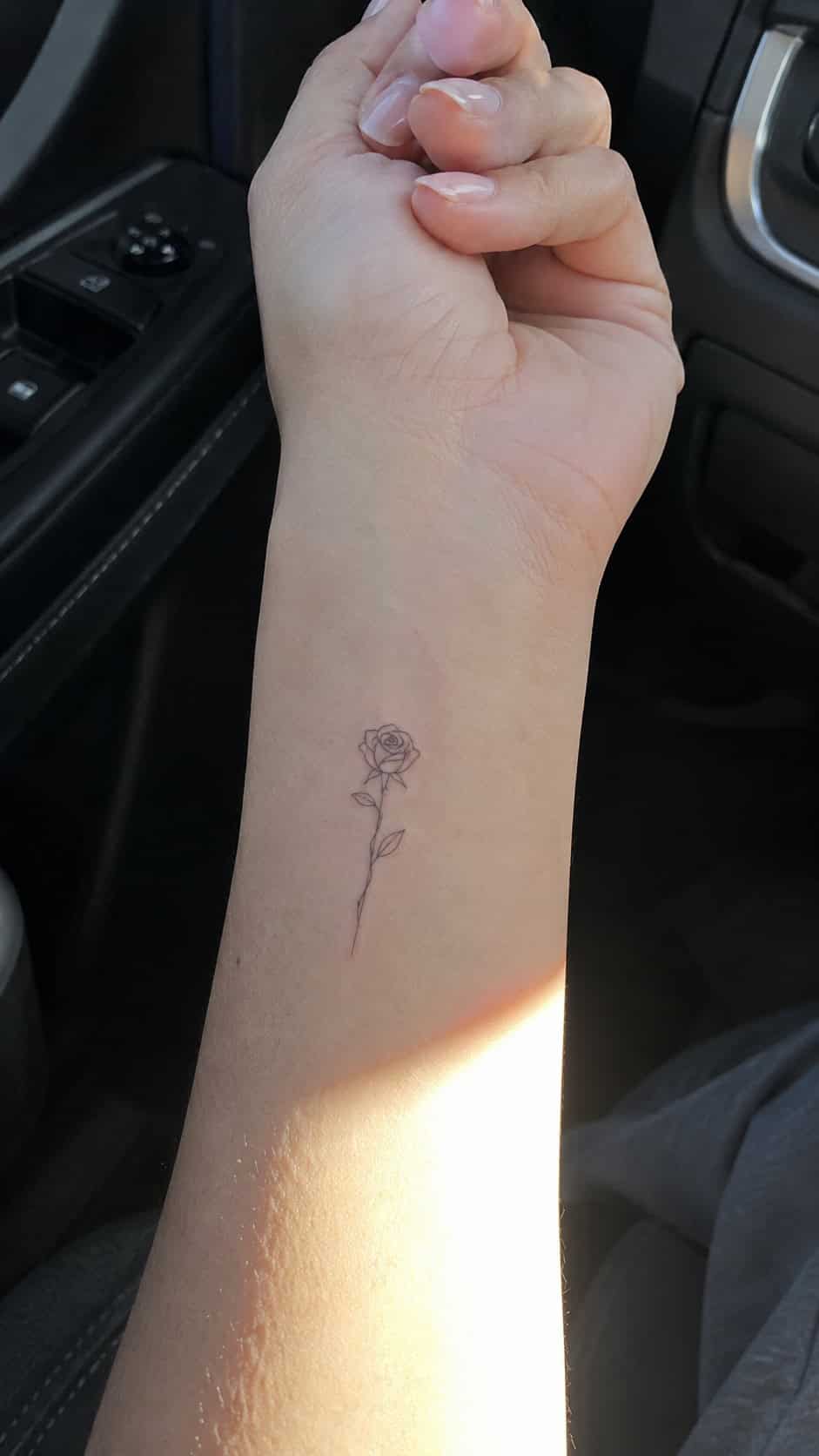 Single Rose Fine-Line