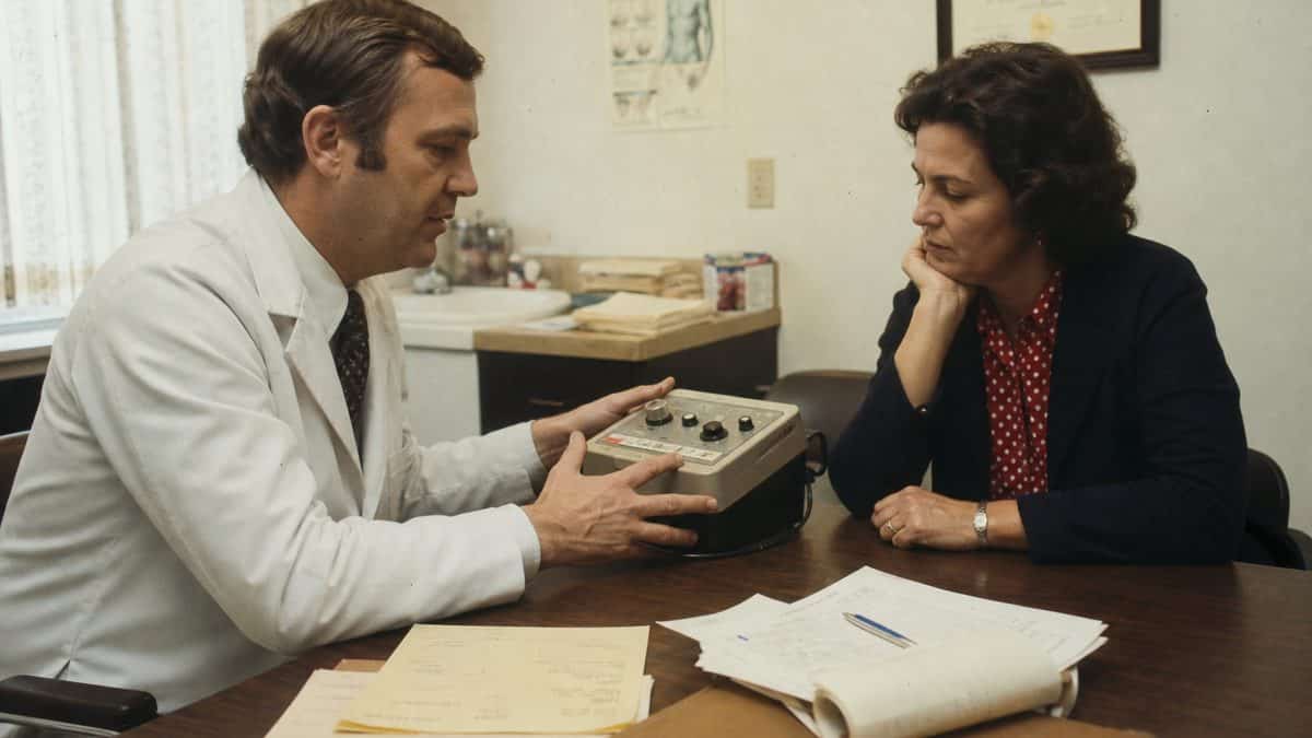What 1970s Doctors Did That Would Lead to Lawsuits Today 11 Doctor demonstrating an experimental treatment in a 1970s clinic