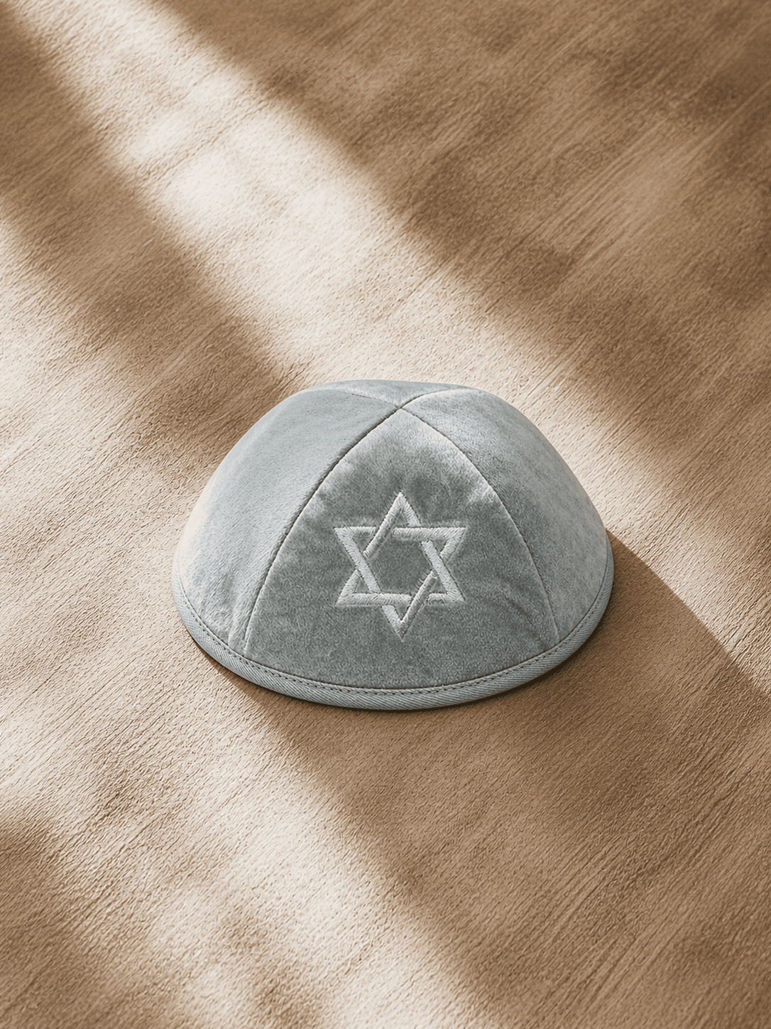 כיפה קטיפה עם ריקמה "מגן דוד" גודל 4 | ירוק בהיר