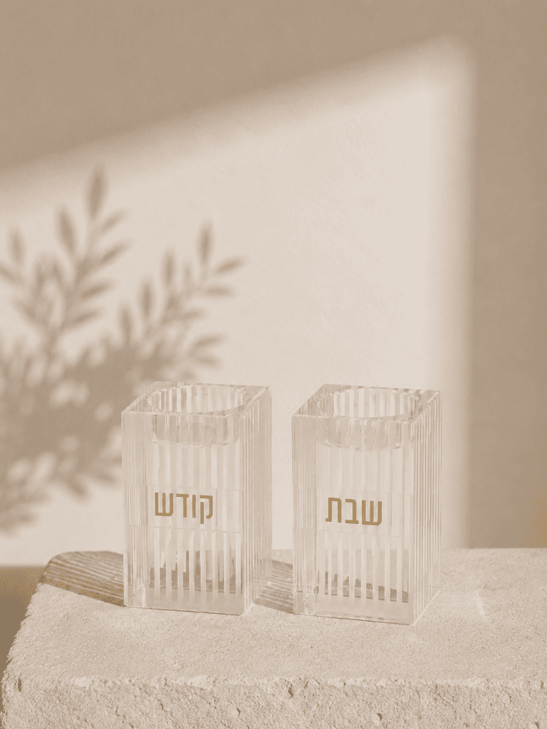 זוג פמוטי קריסטל מהודרים בעיצוב פסים