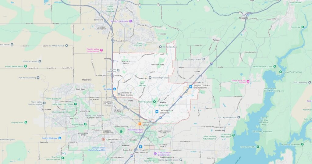 Detailed map of Dallas showing roads, highways, transit routes, and landmarks in the city and surrounding areas.