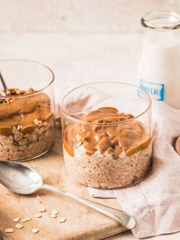 Thumbnail image for Biscoff overnight oats recipe.