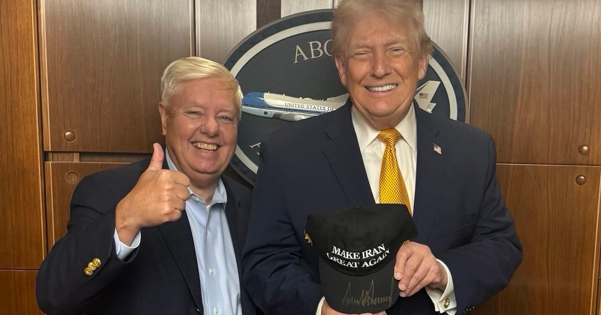 Trump Signs ‘Make Iran Great Again’ Hat as Iranians Flood Streets in Protests Against Islamic Regime