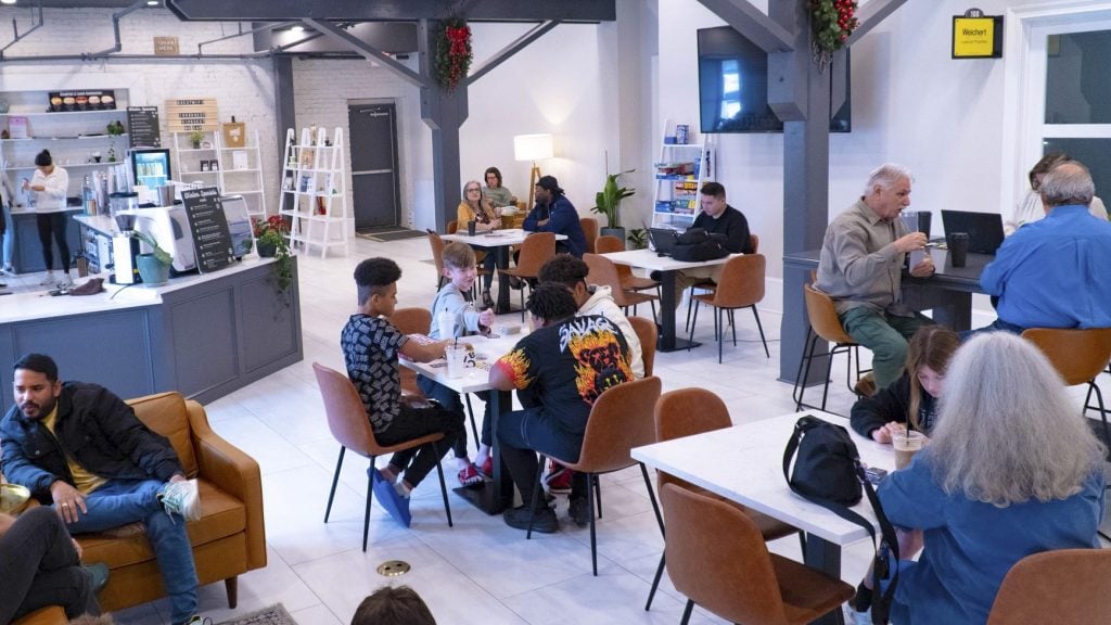 inside sirincci coffee company shop