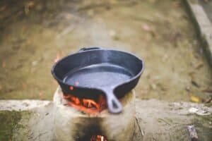 cast iron vs carbon steel