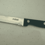 Best Steak Knives in 2026: Clean Cuts That Hold an Edge