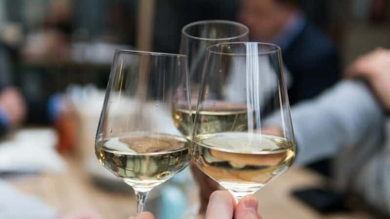 Best Wine Glasses in 2026: Everyday Sets to Varietal-Specific Stems