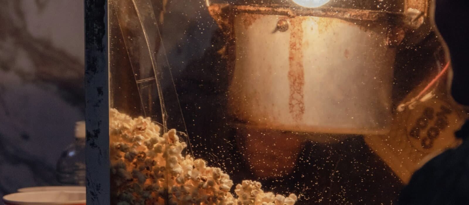 How to Clean a Popcorn Maker: Air and Oil Types