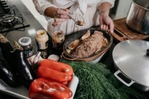 a slow cooker for home cooking