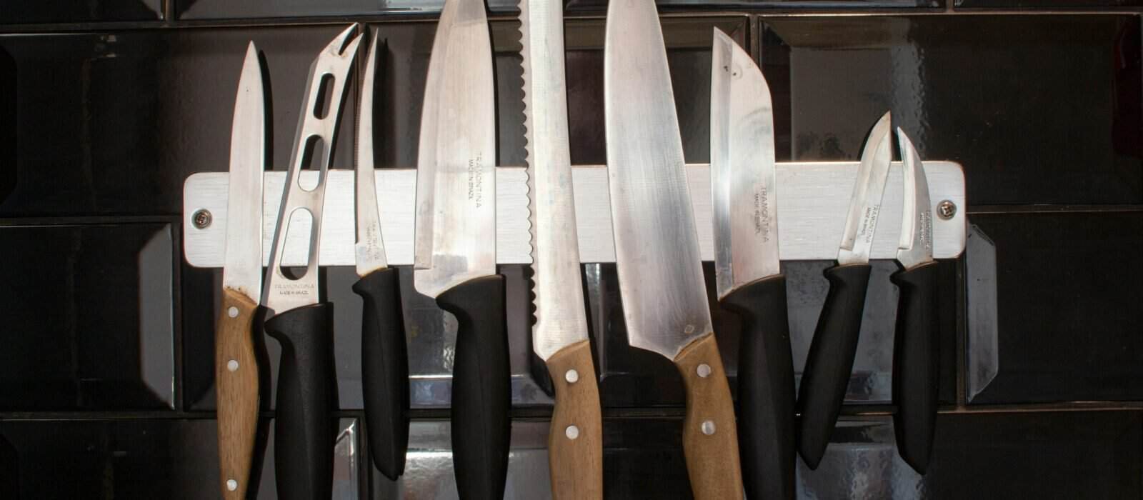 Best Utility Knives in 2026: The Mid-Size Kitchen Blade Between Paring and Chef
