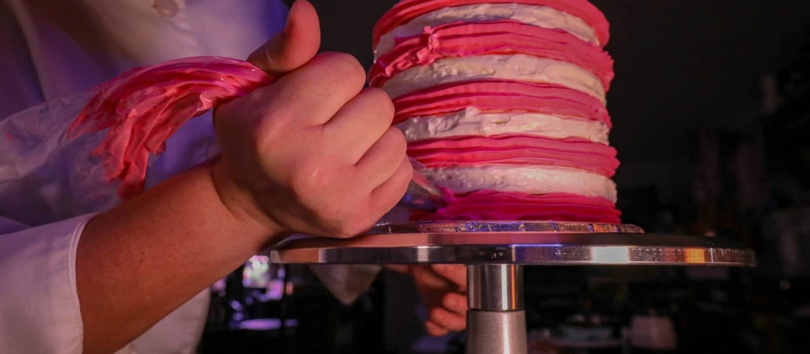 Best Cake Turntables in 2026: Smooth Rotation Is the Whole Product