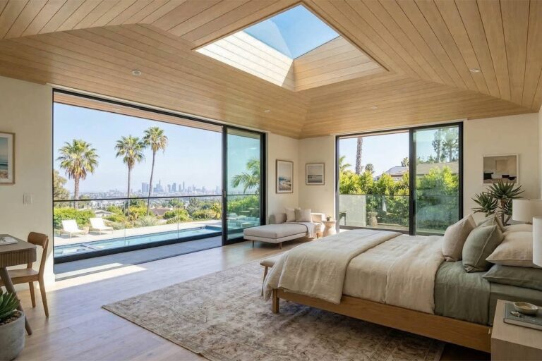 los-angeles-bedroom-with-skylight.jpg