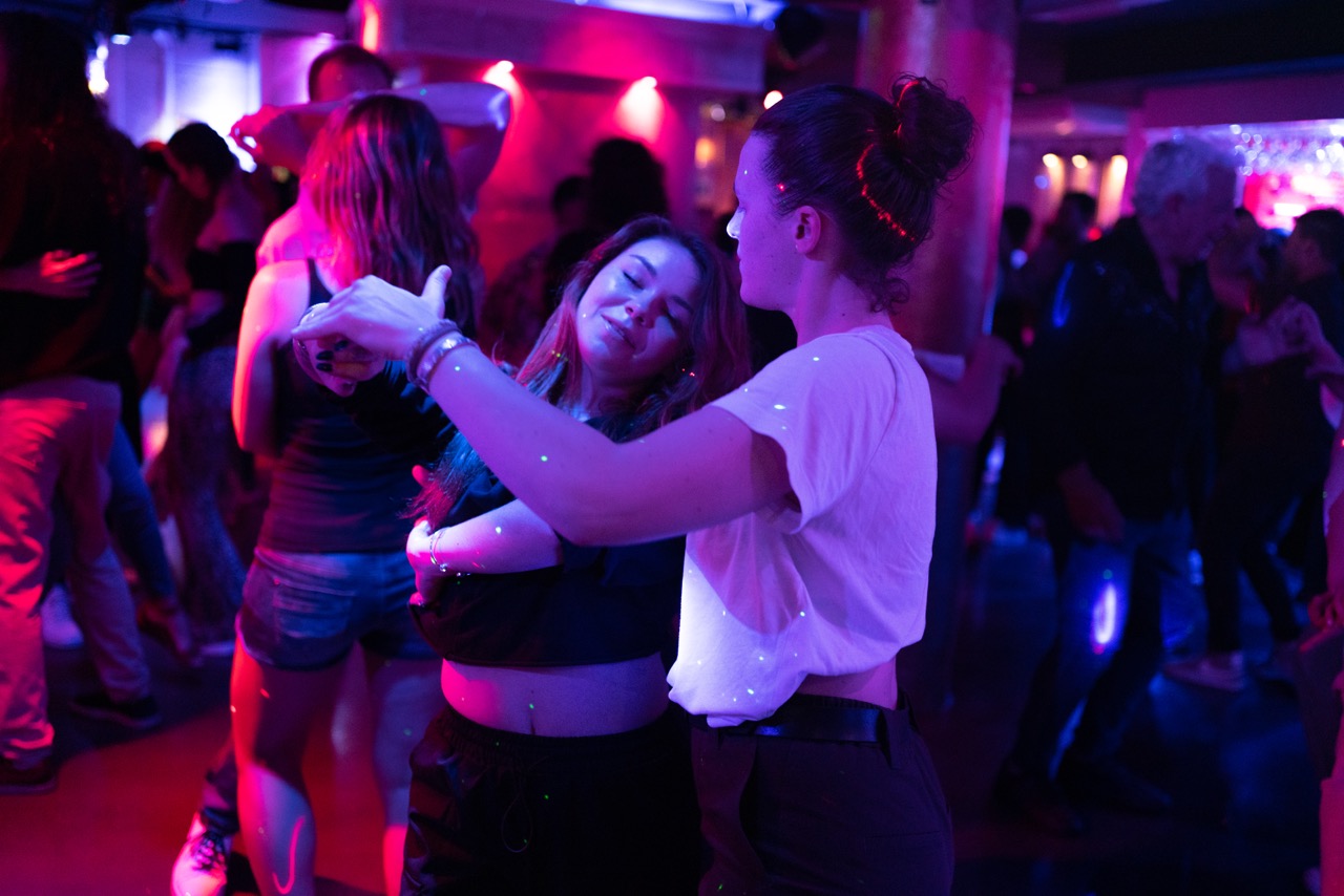 20250408_BCNBACHATA_MeliSusanneSocial Large