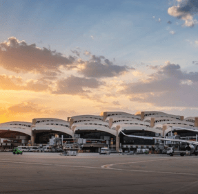 Turn Your 8-Hour Layover in Riyadh into an Adventure