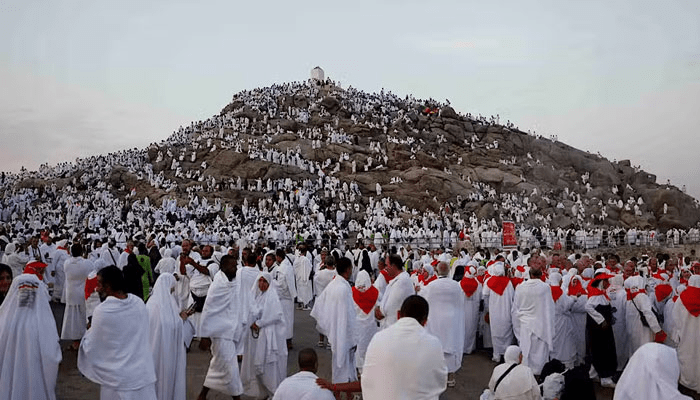 Pilgrimages on the mount Arafat during Hajj - (Credits Al Ausaf)