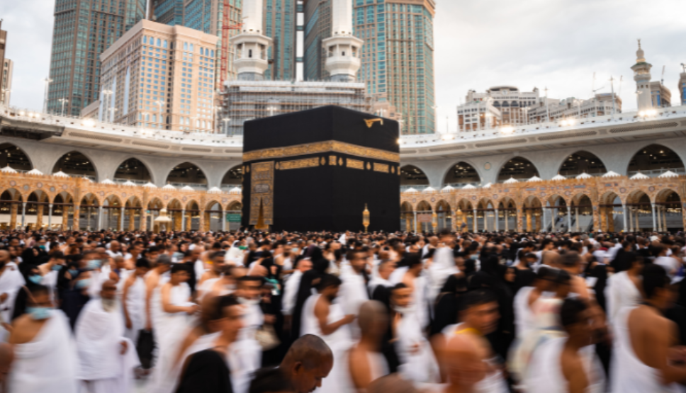 Saudi Arabia’s Ministry of Hajj and Umrah has officially launched the 1447 AH Umrah season, opening visa applications and Umrah permit issuance for international pilgrims. (Credits: Destination KSA)