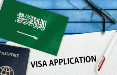 Umrah Visa Hotel & Transport Booking Requirement Now Mandatory – What Pilgrims Need to Know in 2025!