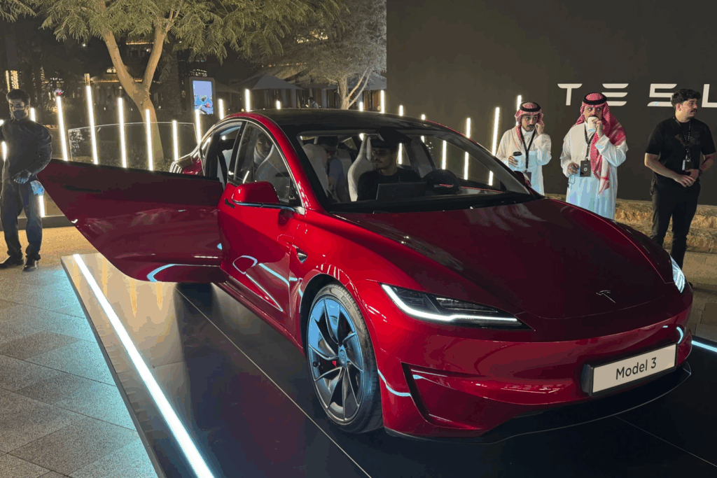 Tesla opens the first showroom in Saudi Arabia – (Credits: ArabNews)