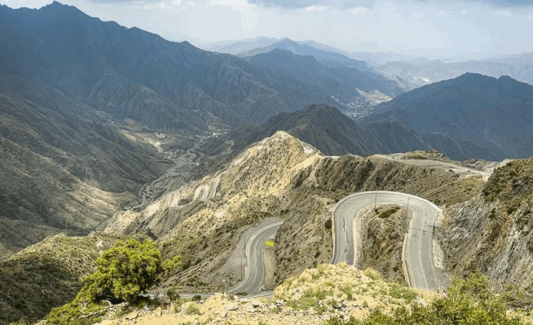 From the Sea to the Clouds | A Road Trip from Jeddah to Abha