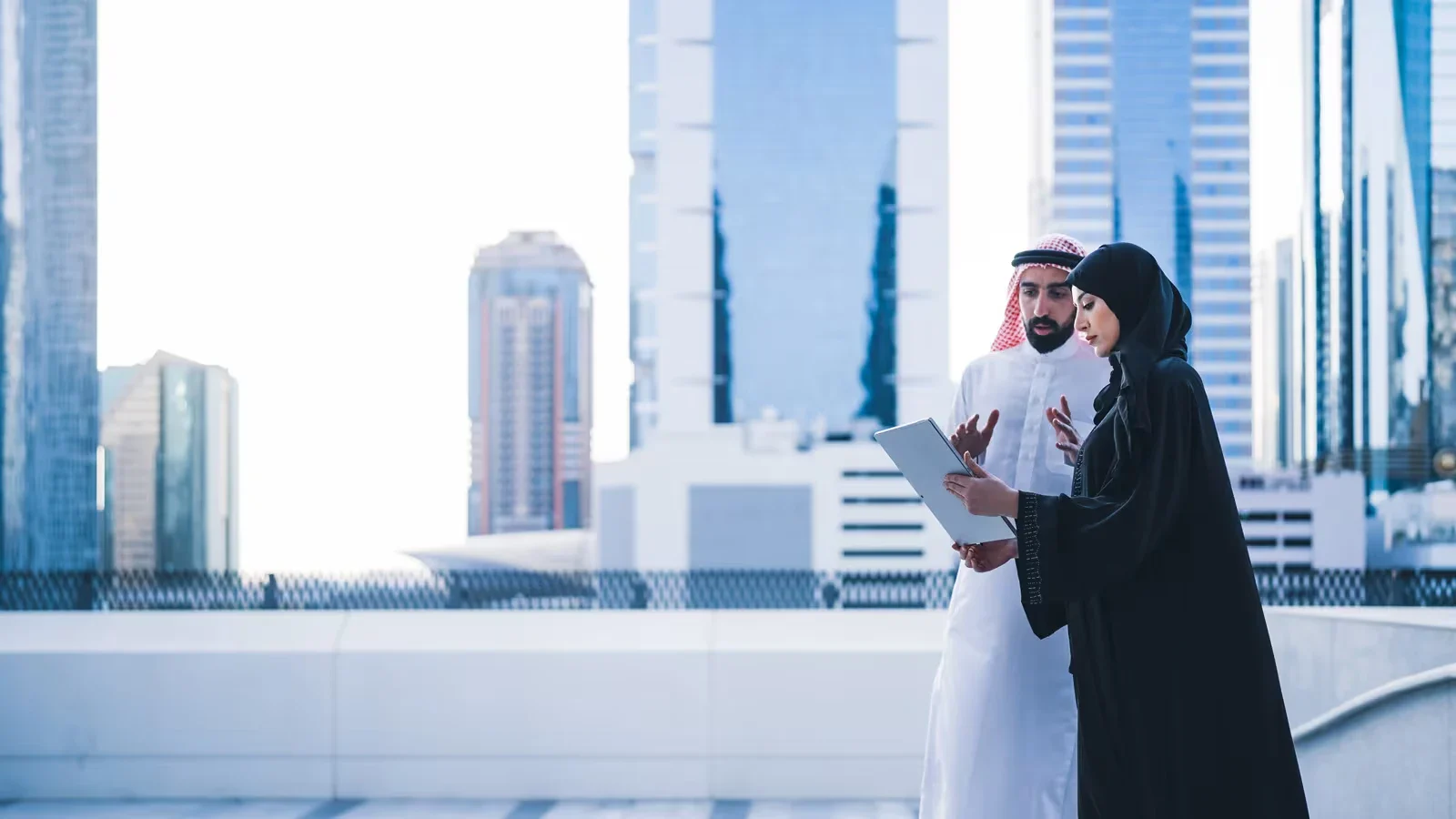 Job Verification Saudi Arabia 2025: How Qiwa and Najiz Make Employment Contracts Legally Enforceable?