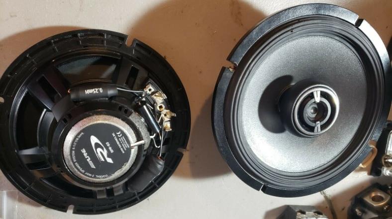Image of coaxial 2 way car speaker example
