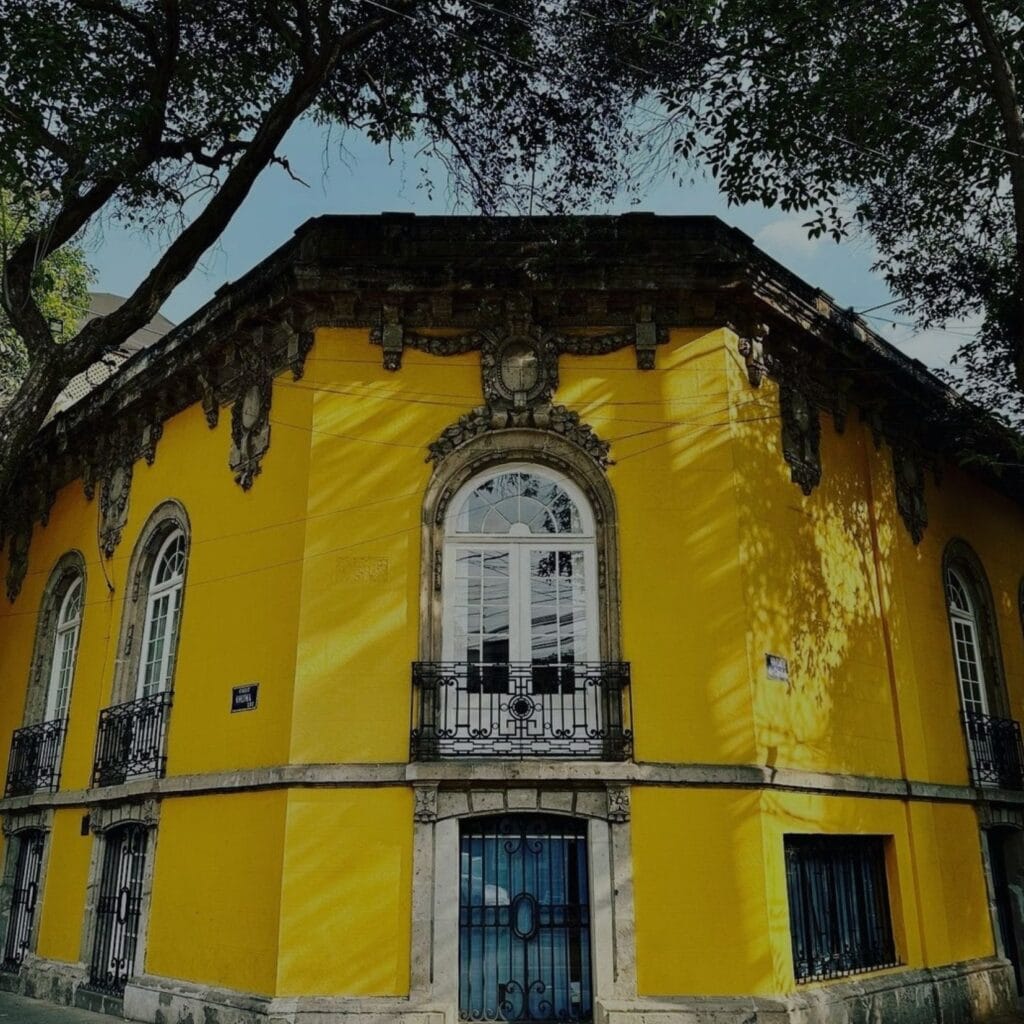 Where to stay in Roma and Condesa? Mexico City. Where to stay in Mexico City? Pros and cons Roma and Condesa