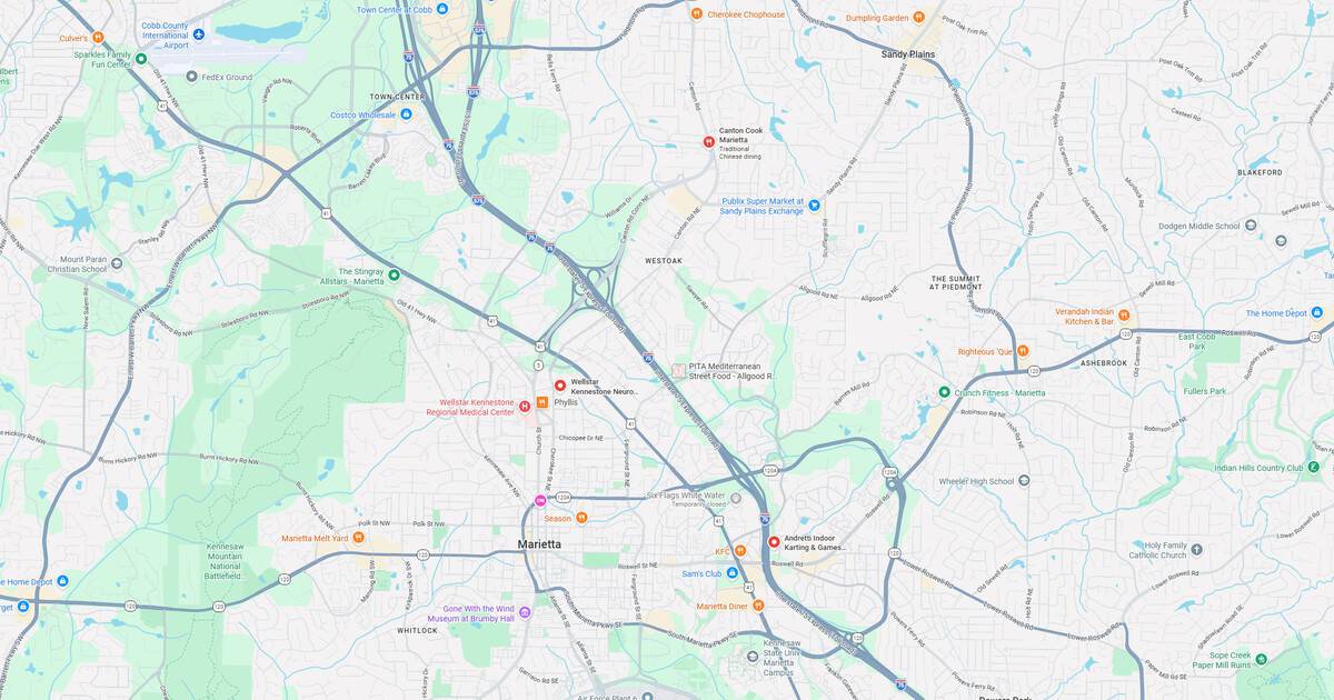 Map of Marietta city showing transit routes, parks, and major roads in the area.