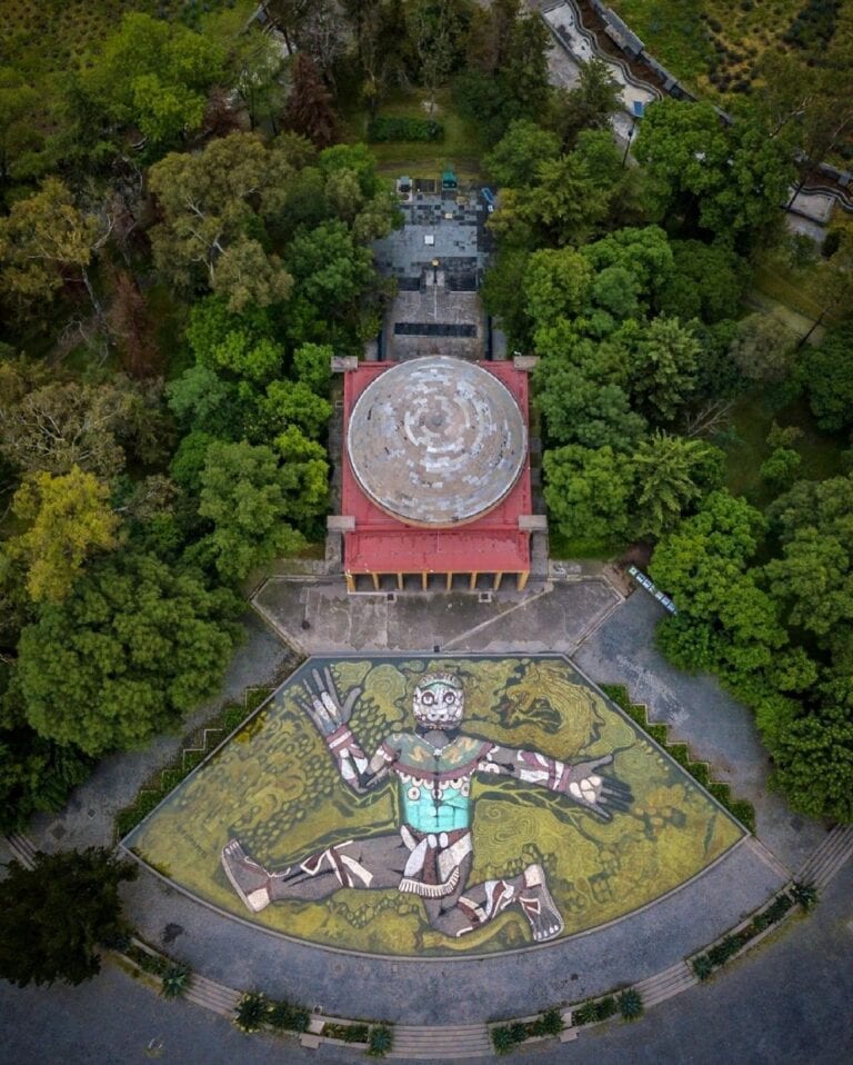 Art by Diego Rivera and Frida Kahlo, Mexico City, Chapultepec Park.