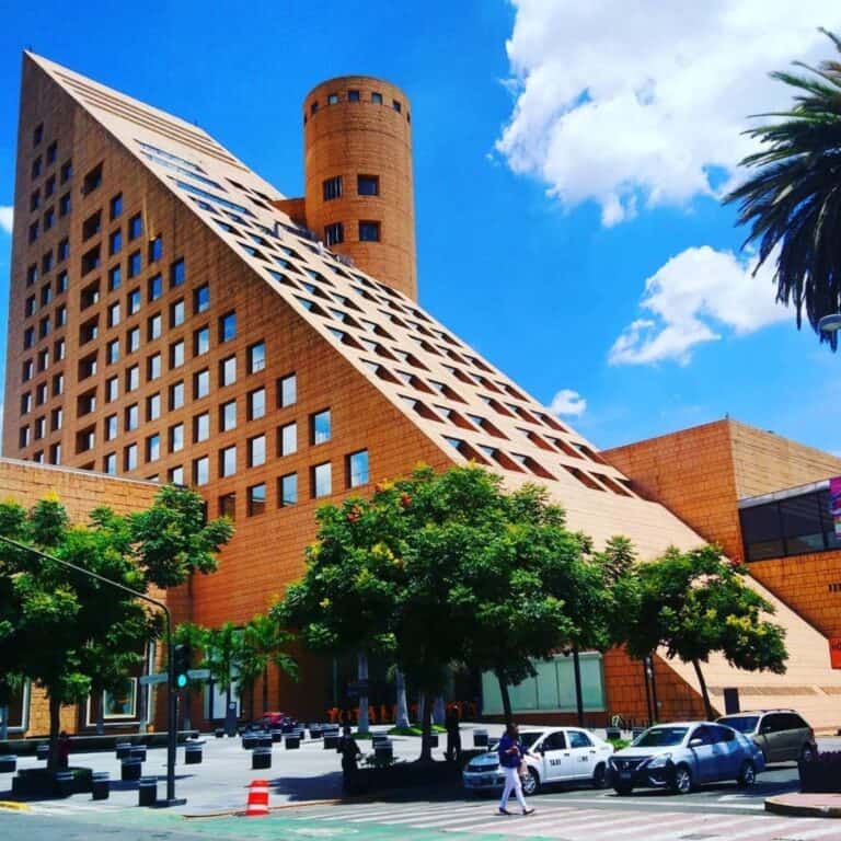 Places to stay in Mexico City, Polanco. Polanco advantages and disadvantages, polanco pros and cons.