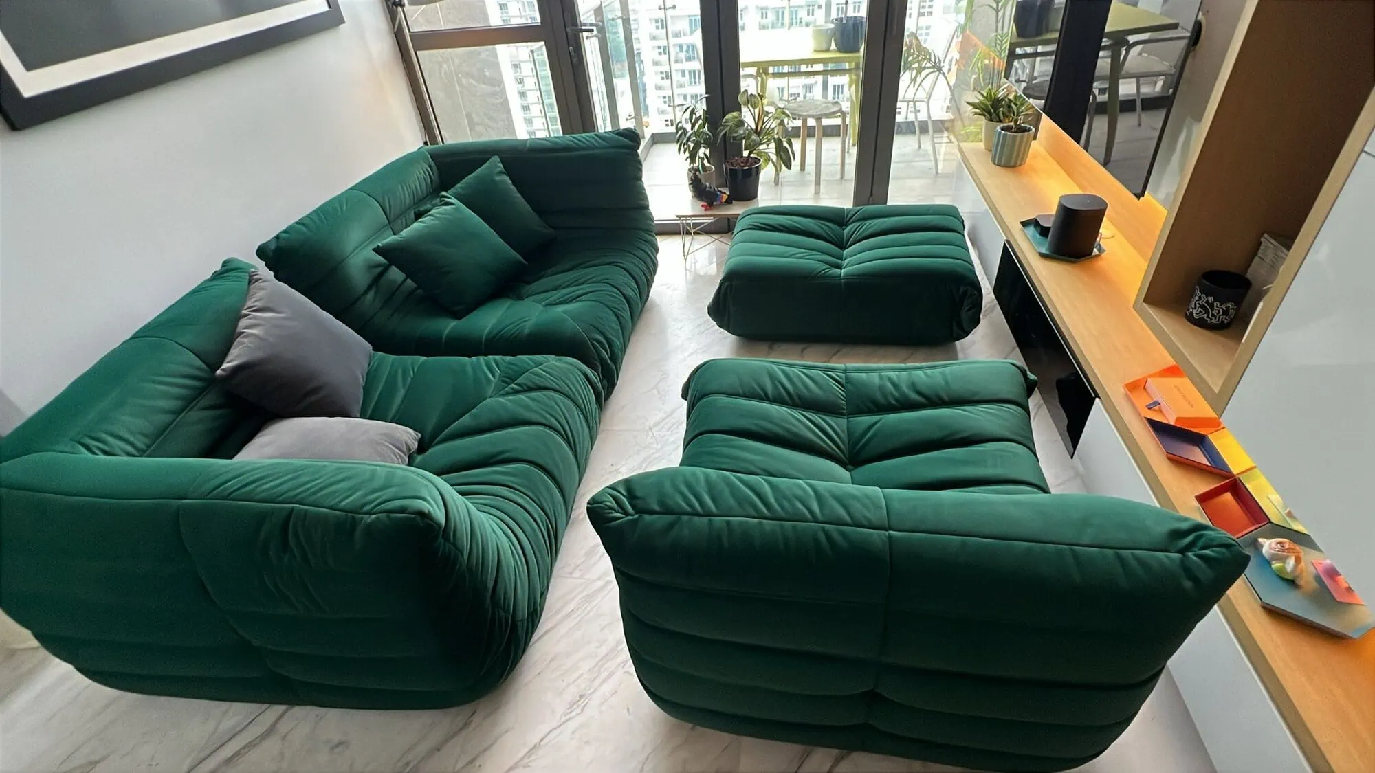 Sammie corner configuration