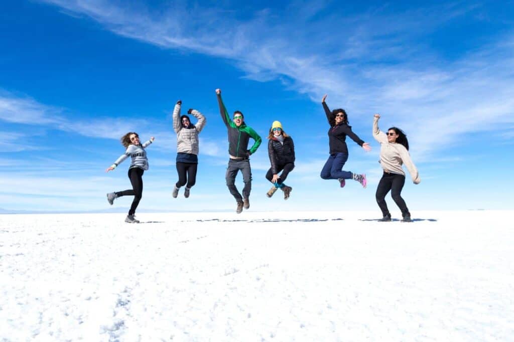 Uyuni tour - Group jumping at the salt flats