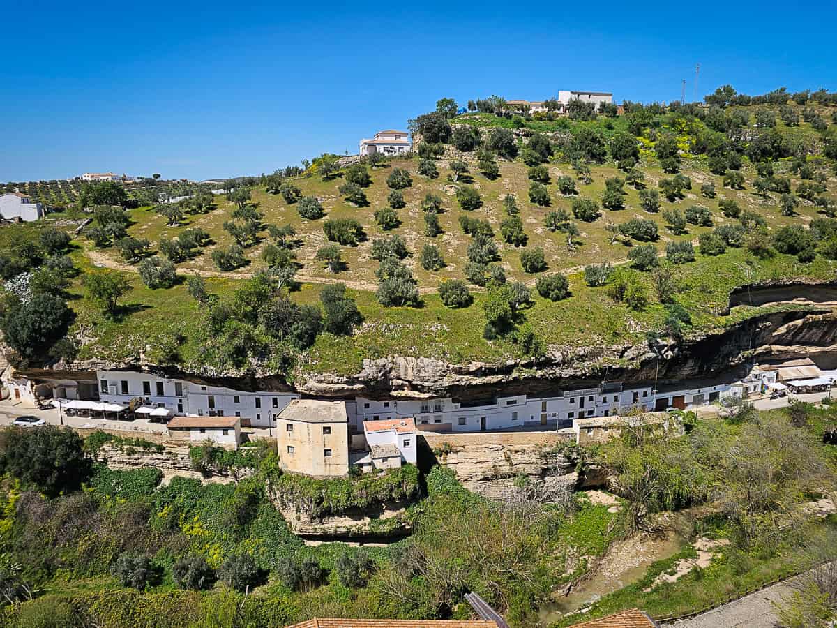 Setenil de las Bodegas Guide: Spain's Cave Village (2026)