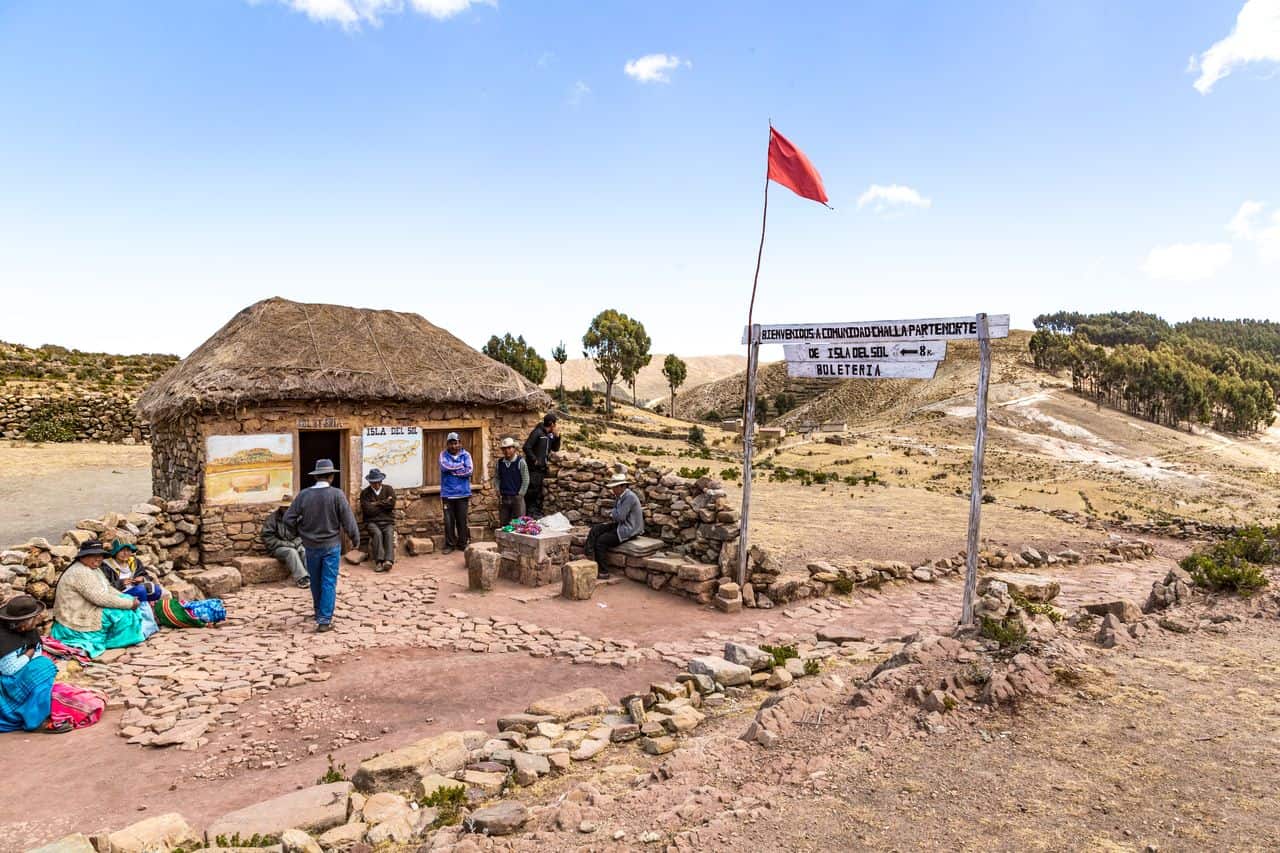 Bolivia - Copacabana - Closed path