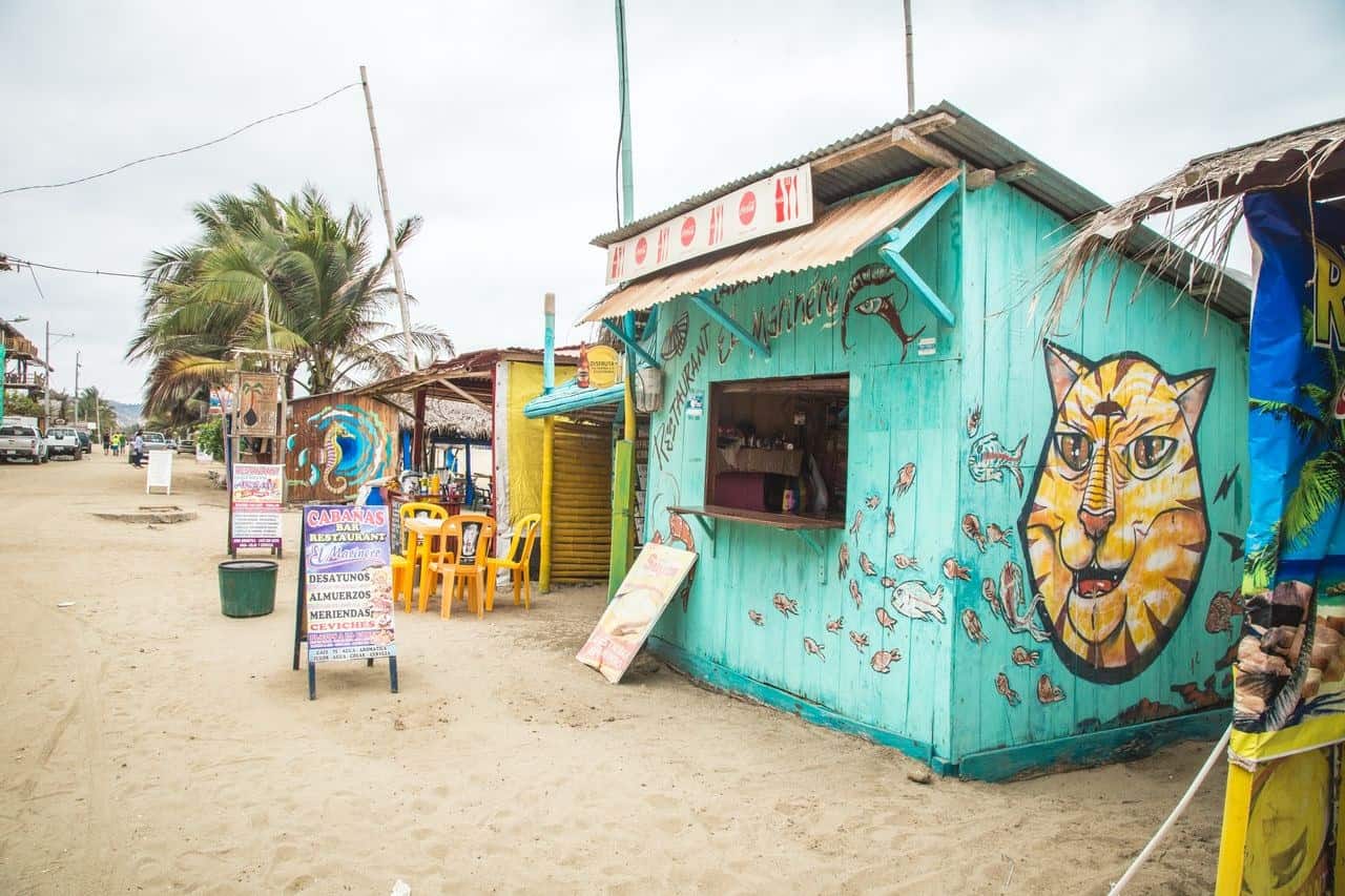 Canoa ecuador - Main street