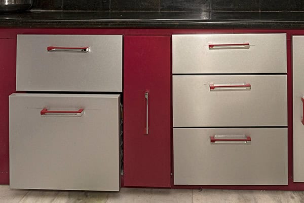ACP sheet application in Modular Kitchen