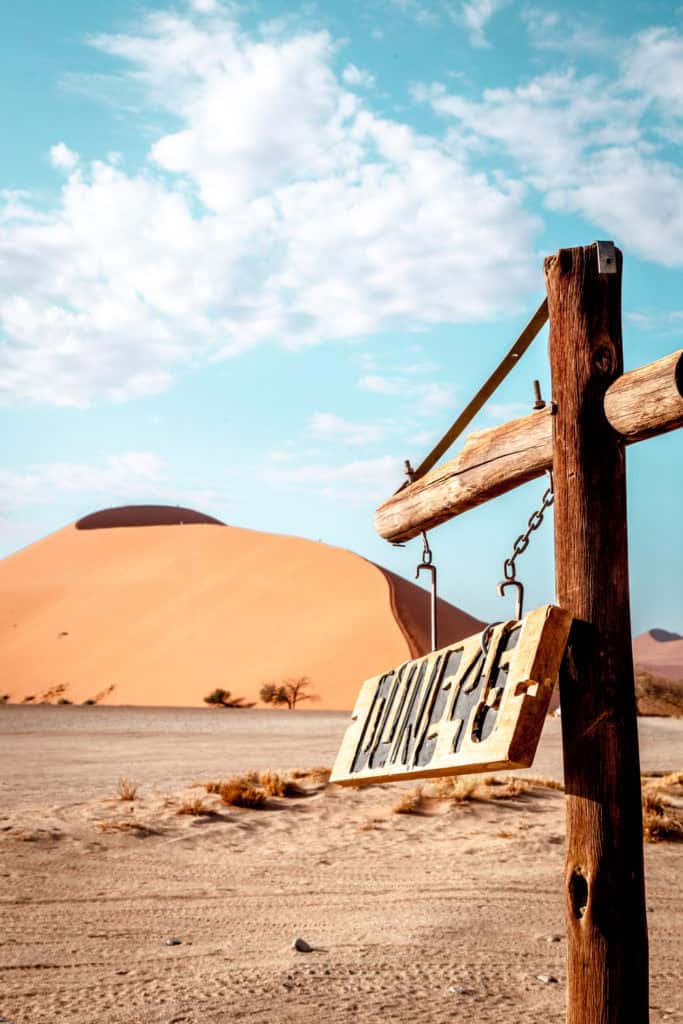 Namibia-visit Sossusvlei- dune 45 sign