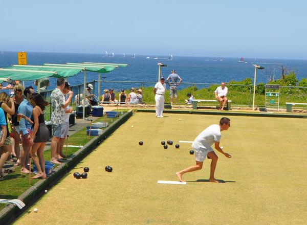 Bondi to Coogee coastal walk Clovelly bowls