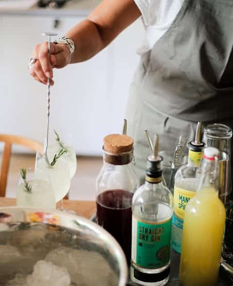 Corporate Events Sydney - mixologist and cocktails