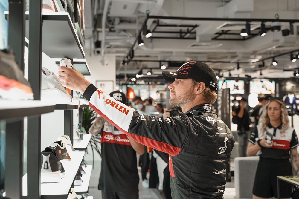 Alfa Romeo F1 Team ORLEN drivers visited largest PUMA Flagship store in Southeast Asia