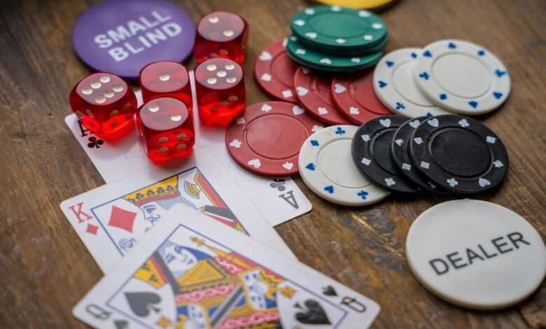 A Guide On How To Play Texas Holdem With Friends