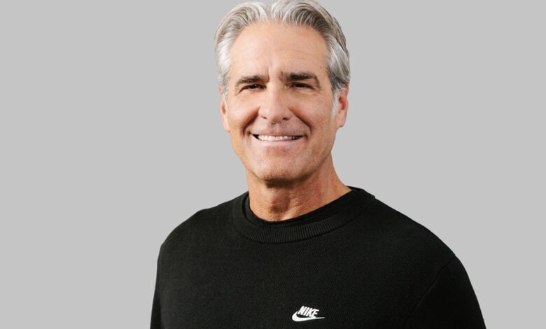 NIKE