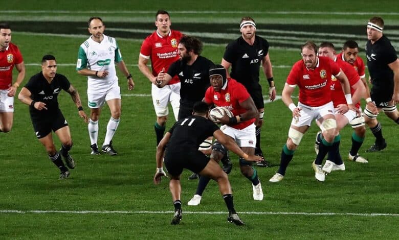 Rugby experts pick the greatest-ever Lions squad