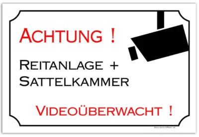 Videoüberwacht - Ein Schild mit der Aufschrift „Stallschild Stalltafel „Füttern verboten – Schlundverstopfung“ (Kopie) retalage satkamer video.