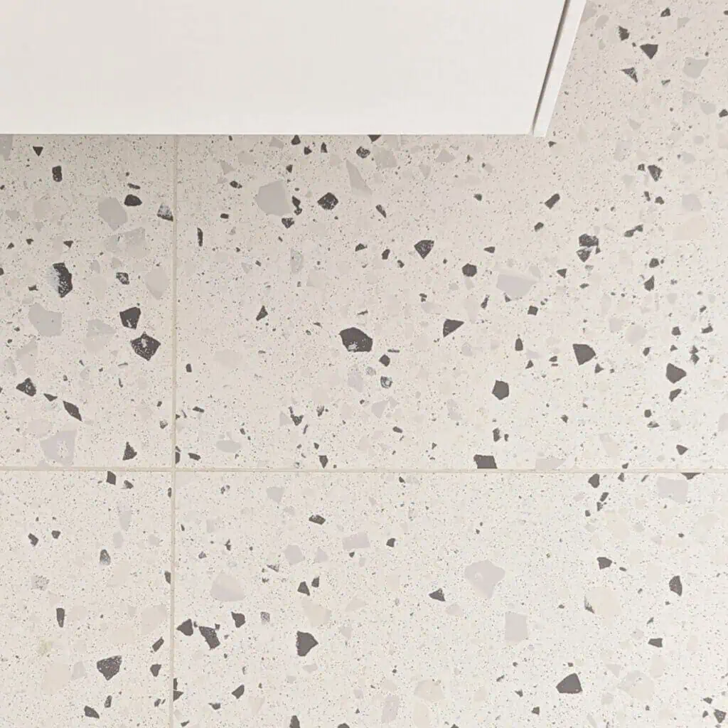 Mont Blanc Snow White weisse Terrazzo Fliese