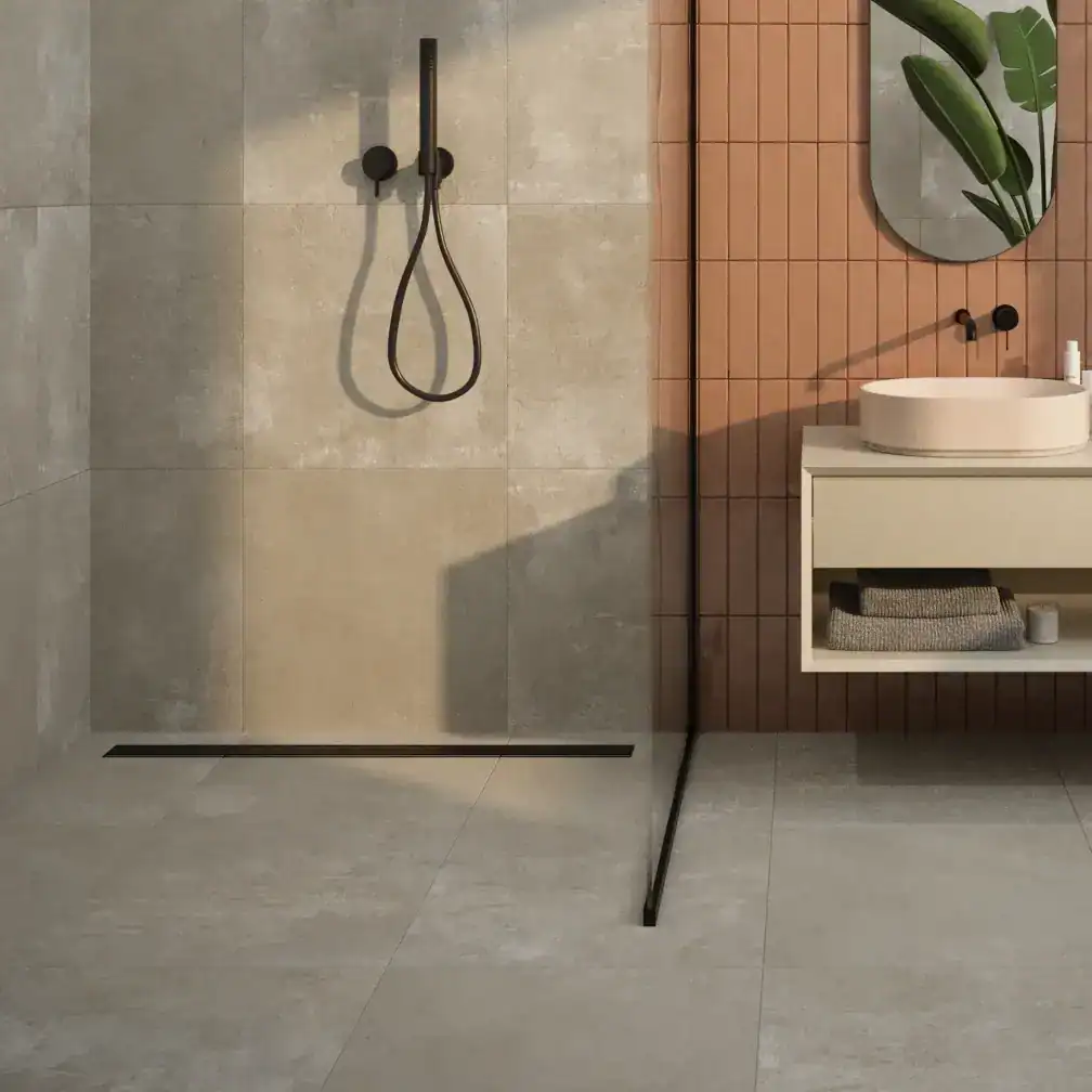 Graue Betonplättli Badezimmer